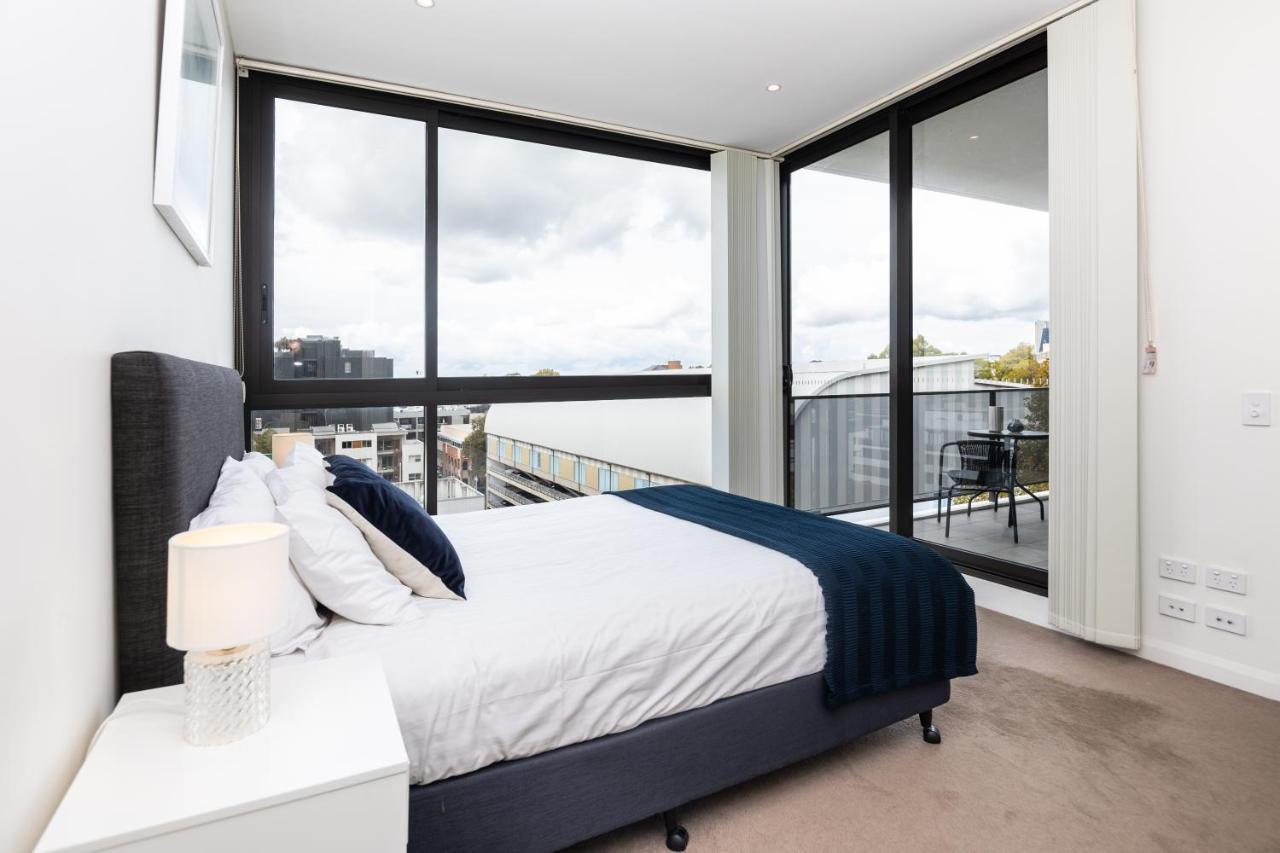 Stylish Corporate Alb009706 Apartment *